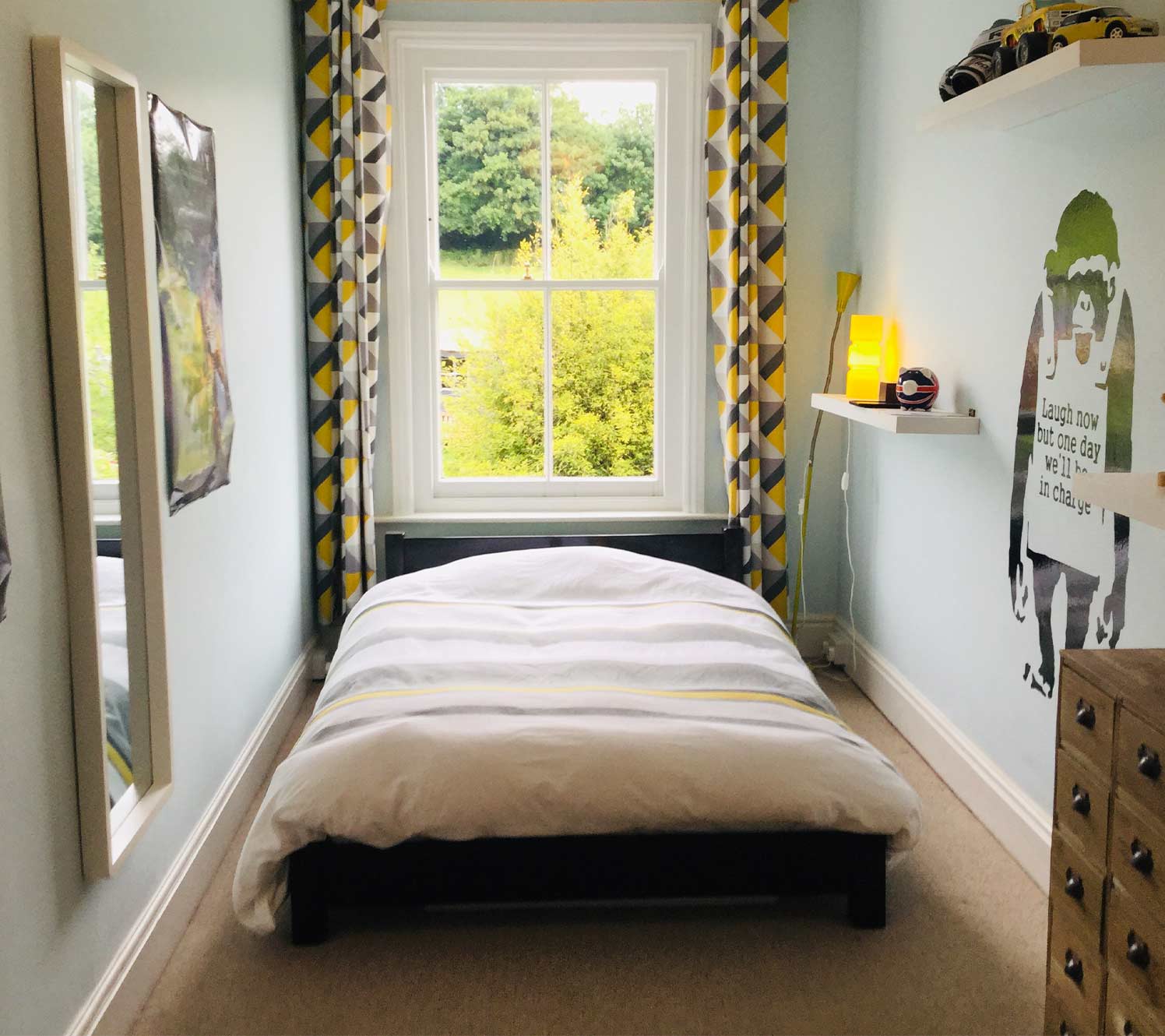 Ideas de distribución para un dormitorio largo y estrecho