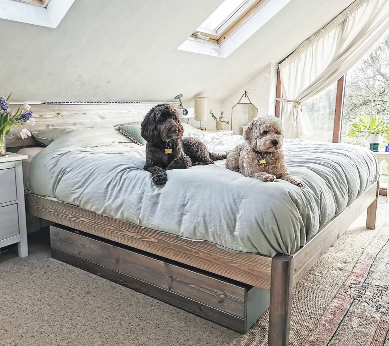 Camas con almacenamiento para dormitorios largos y estrechos